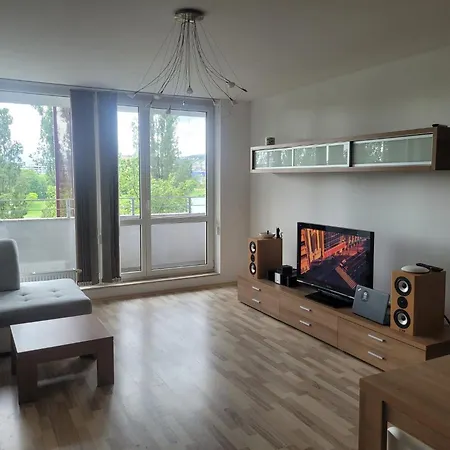 Koloseo 2 Bedrooms - Free Garage Parking, View, 3rd Floor Bratysława