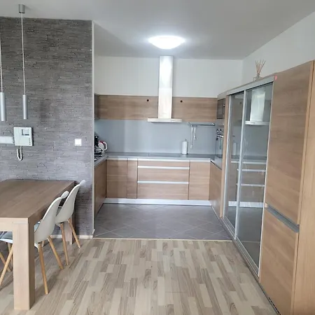 Koloseo 2 Bedrooms - Free Garage Parking, View, 3rd Floor *